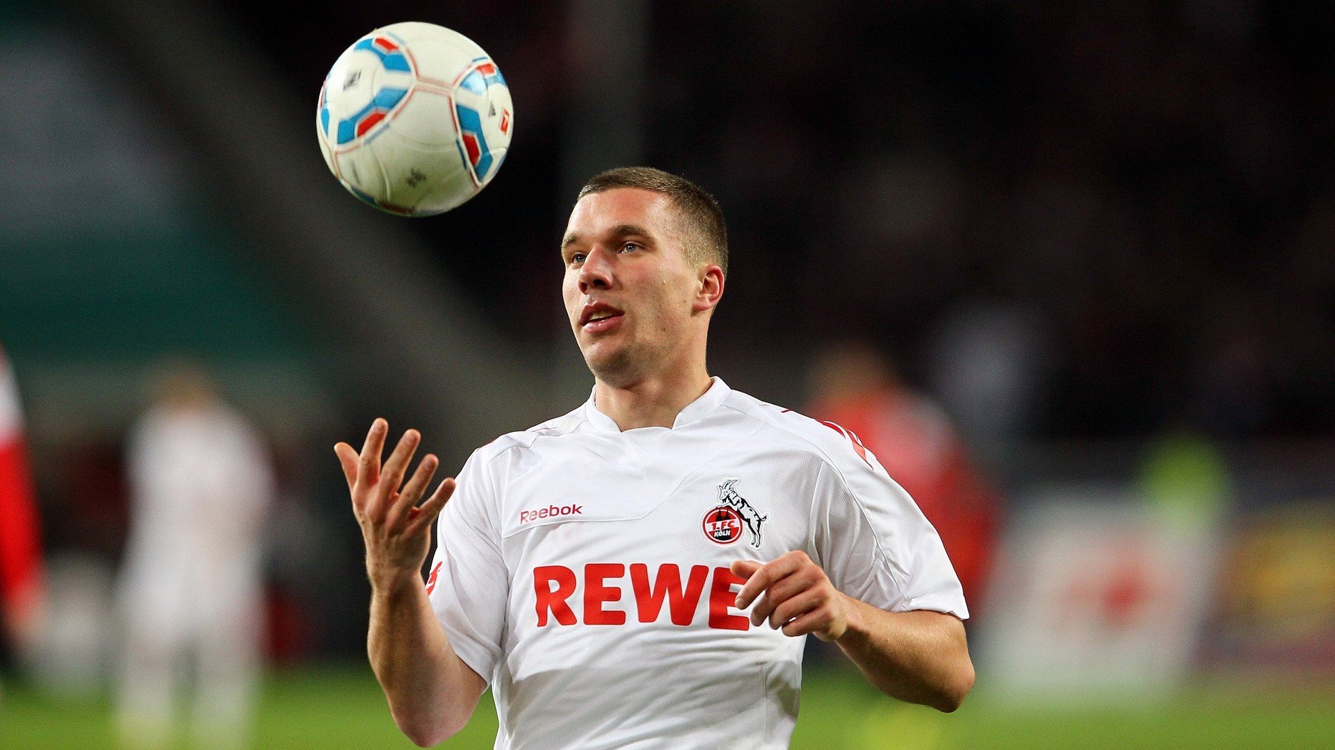 九游娱乐官网 (jiuyou)-体育圈亮点：女子足球场上的巅峰表现！，女子足球赛的作用