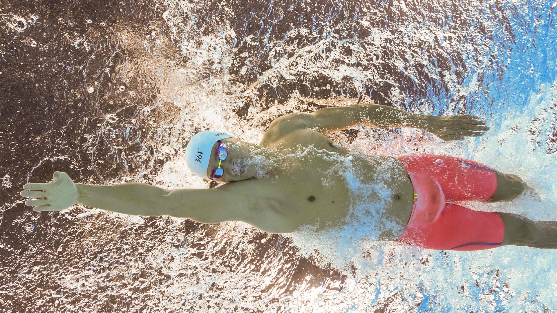 是否应加强球员赛后采访质量监督